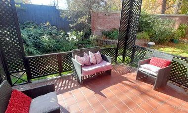 Casa en Arriendo en Los Halcones / Bernardo Larraín Cotapos