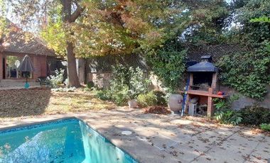 Casa en Arriendo en Los Halcones / Bernardo Larraín Cotapos