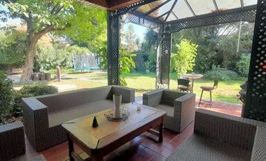 Casa en Arriendo en Los Halcones / Bernardo Larraín Cotapos