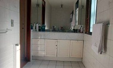 Casa en Arriendo en Los Halcones / Bernardo Larraín Cotapos