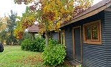 GRAN CASA PATRONAL CON CABAÑA Y BODEGA