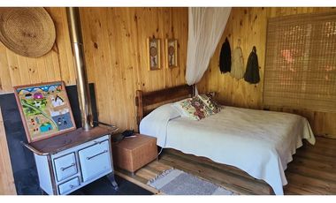 GRAN CASA PATRONAL CON CABAÑA Y BODEGA