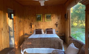 GRAN CASA PATRONAL CON CABAÑA Y BODEGA