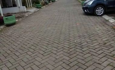 Dijual Rumah dalam Kompleks