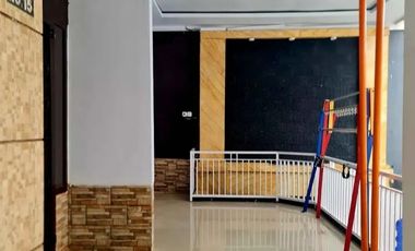 Dijual Rumah dalam Kompleks