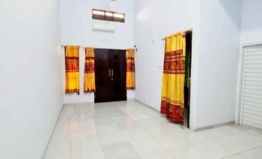 Dijual Rumah dalam Kompleks