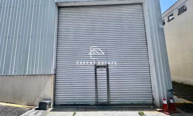 Bodega renta CERRILLO VISTA HERMOSA - Con estacionamiento y uso de medio baño