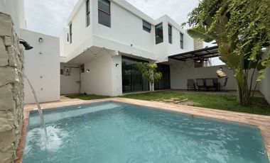 Casa en Venta con Paneles Solares dentro de Privada en Conkal Yucatán