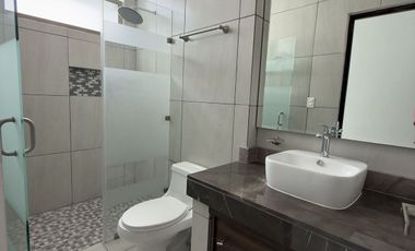 Casa en Venta con Paneles Solares dentro de Privada en Conkal Yucatán