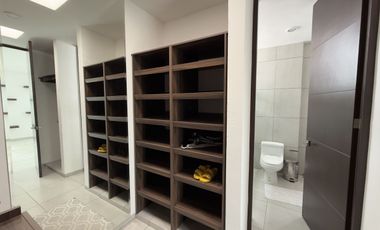 Casa en Venta con Paneles Solares dentro de Privada en Conkal Yucatán