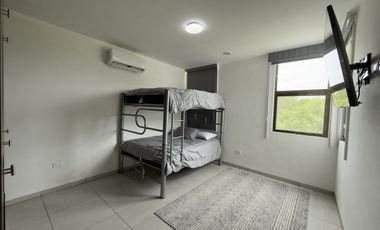 Casa en Venta con Paneles Solares dentro de Privada en Conkal Yucatán