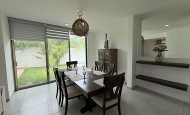 Casa en Venta con Paneles Solares dentro de Privada en Conkal Yucatán