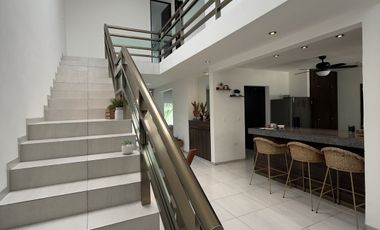 Casa en Venta con Paneles Solares dentro de Privada en Conkal Yucatán