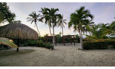 Apartamento en primera línea de playa salguero Santa Marta - 005