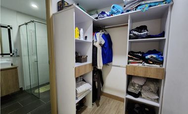 AMPLIO Y PERMITE RENTAS CORTAS. EN SABANETA