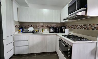 AMPLIO Y PERMITE RENTAS CORTAS. EN SABANETA