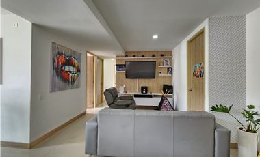 AMPLIO Y PERMITE RENTAS CORTAS. EN SABANETA