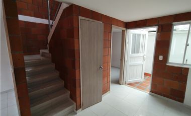 SE ARRIENDA CASA EN BARRIO COLINAS DEL BOSQUE - DOSQUEBRADAS