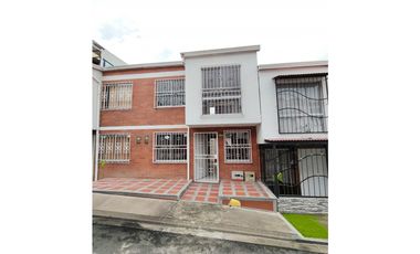 SE ARRIENDA CASA EN BARRIO COLINAS DEL BOSQUE - DOSQUEBRADAS