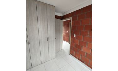 SE ARRIENDA CASA EN BARRIO COLINAS DEL BOSQUE - DOSQUEBRADAS