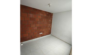 SE ARRIENDA CASA EN BARRIO COLINAS DEL BOSQUE - DOSQUEBRADAS