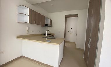 CASA DE DOS PISOS EN HACIENDA EL CASTILLO - TULIPANES, CALI