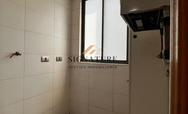 POETA VICENTE HUIDOBRO/ LUIS VALENZUELA