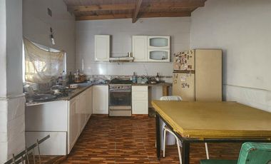Casa de oportunidad con 2 dormitorios más cochera en zona Norte