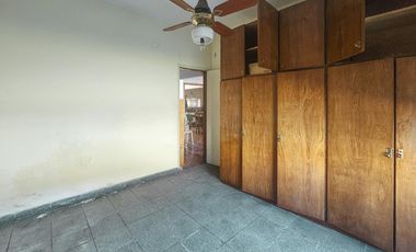 Casa de oportunidad con 2 dormitorios más cochera en zona Norte