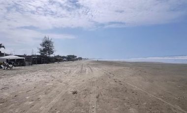 Terreno al pie del mar  en venta en Ruta del Sol