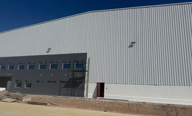 Nave Industrial de 9.000 m2 cub en Camino de la Costa Brava Zarate