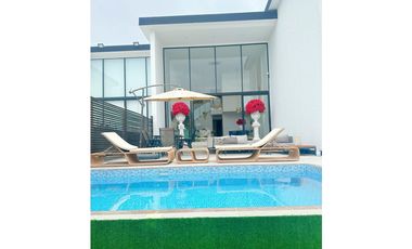 Casa en renta 3 habitaciones urb. Ciudad del mar.