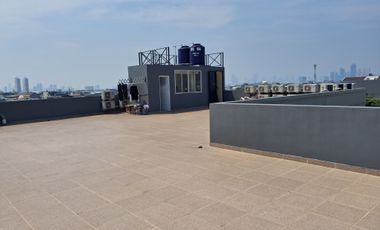 Tempat Kost dan Usaha, Baru 2025, 4 Lantai, 99% terisi, Omzet 1M /thn