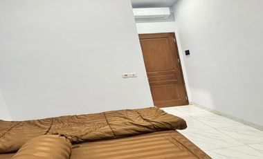 Tempat Kost dan Usaha, Baru 2025, 4 Lantai, 99% terisi, Omzet 1M /thn