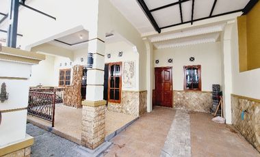 Rumah Bagus 2 Lt Dekat De Djolomadu Colomadu KRA