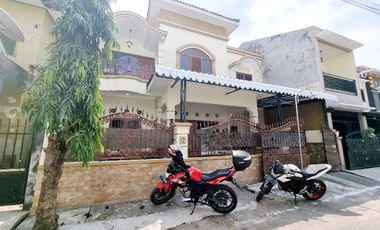 Rumah Bagus 2 Lt Dekat De Djolomadu Colomadu KRA