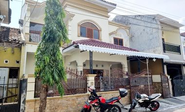 Rumah Bagus 2 Lt Dekat De Djolomadu Colomadu KRA