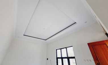 6 Unit Sisa 2 Unit  Rumah Mewah 2 Lt  Dalam Town House di Solo Kota