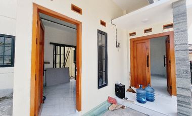 6 Unit Sisa 2 Unit  Rumah Mewah 2 Lt  Dalam Town House di Solo Kota