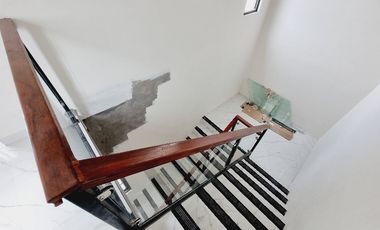 6 Unit Sisa 2 Unit  Rumah Mewah 2 Lt  Dalam Town House di Solo Kota