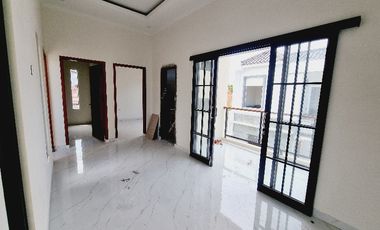 6 Unit Sisa 2 Unit  Rumah Mewah 2 Lt  Dalam Town House di Solo Kota