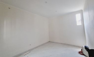 6 Unit Sisa 2 Unit  Rumah Mewah 2 Lt  Dalam Town House di Solo Kota