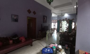 Rumah Mewah Full Jati di Perumahan Gawanan Colomadu