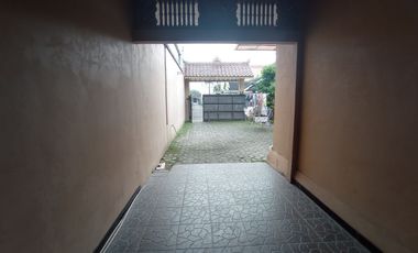 Rumah Mewah Full Jati di Perumahan Gawanan Colomadu