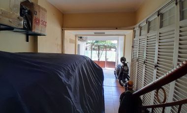 Rumah Hunian Dan Tempat Usaha Tengah Kota Karangasem Solo