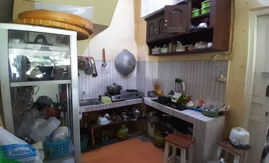 Rumah Hunian Dan Tempat Usaha Tengah Kota Karangasem Solo