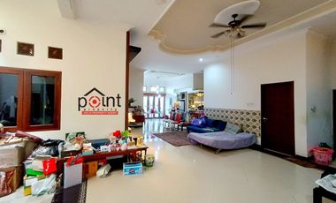 Rumah Second Furnish Tengah Kota Banyuanyar Solo