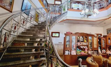 Rumah nyaman plus kost aktif 2 lantai dekat Solo Square Mall