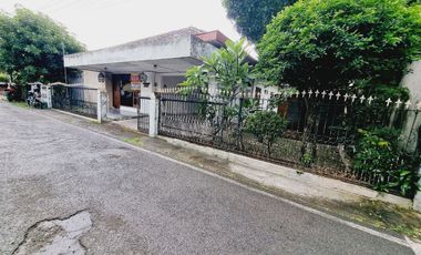 Rumah Second Hitung Tanah Tengah Kota Manahan Solo