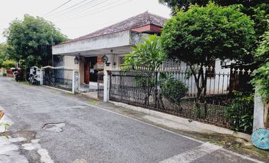Rumah Second Hitung Tanah Tengah Kota Manahan Solo